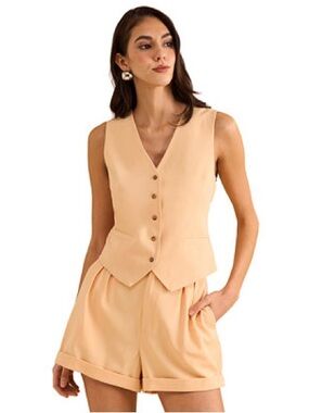 Sleeveless Peach Vest & Pleated Short Set - Women's Two-Piece